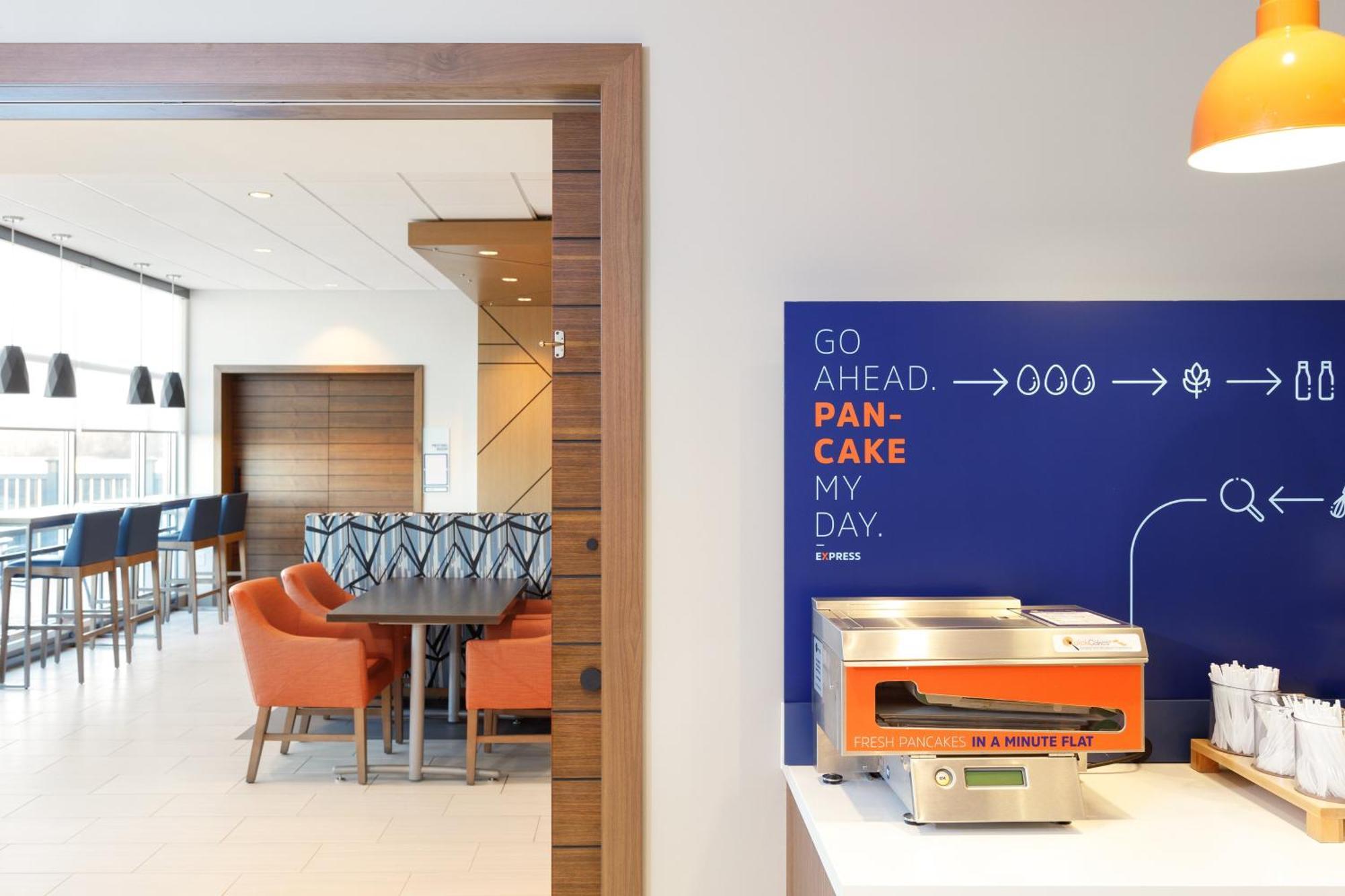 Holiday Inn Express Baltimore At The Stadiums By Ihg Exteriör bild