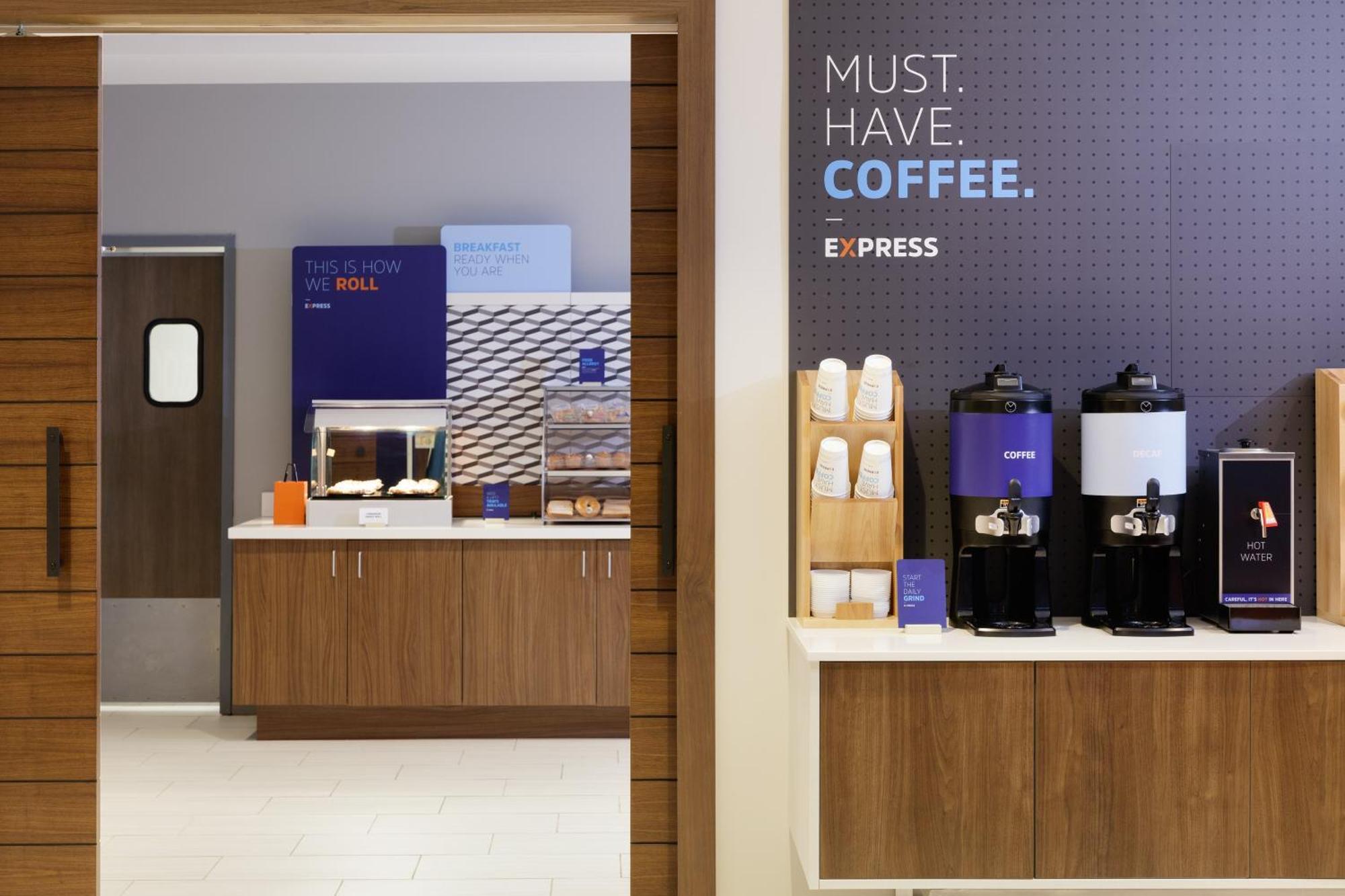 Holiday Inn Express Baltimore At The Stadiums By Ihg Exteriör bild